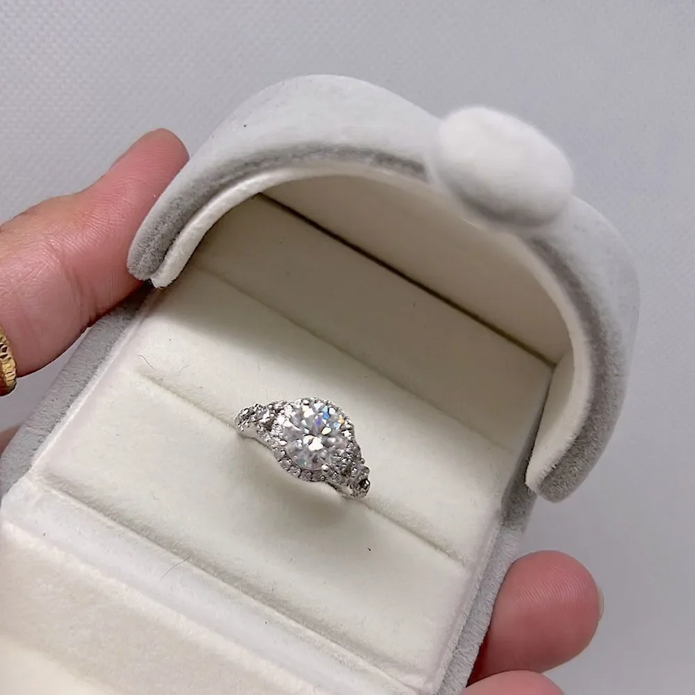 14kt 2.5ct tw round brilliant twist halo engagement ring